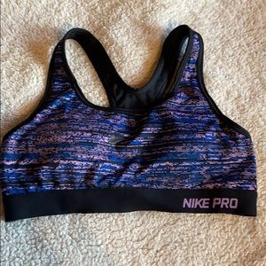 Sports bra